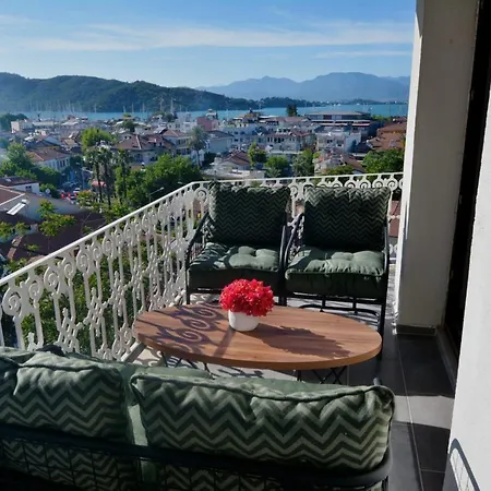 With Lovely View And Shared Pool In Tatil Evi